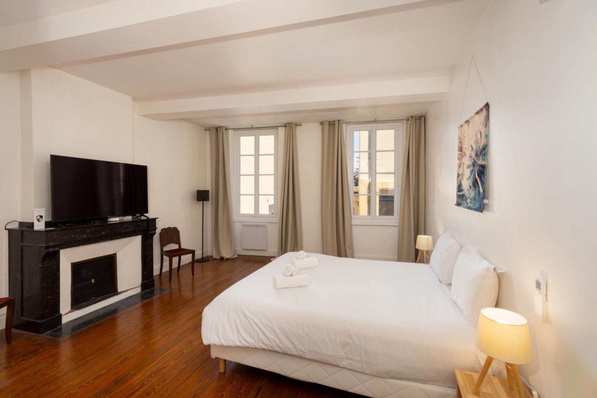 Le Grand Authentique Appartement Carcassonne Buitenkant foto